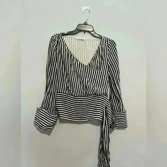 Alice and Olivia Alba Cross Front Womens Blouse Size S Striped Long Sleeve - Picture 2 of 7
